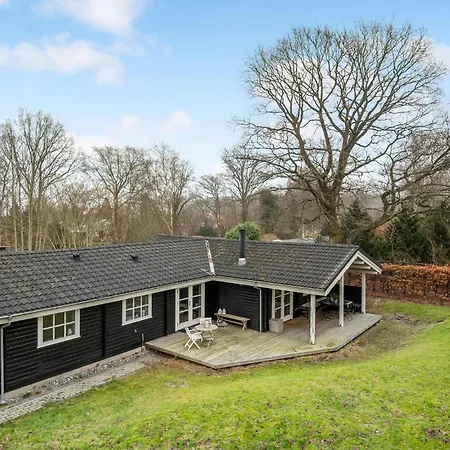 Сasa de vacaciones Pet Friendly In With Wifi Hornbæk